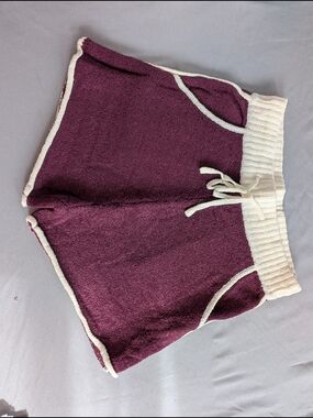 Promesa Women’s Knit Shorts NWOT Wine and Cream S-M-L